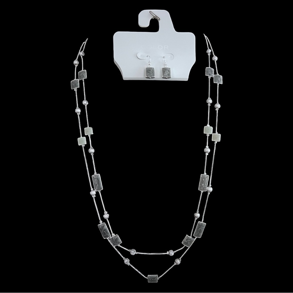 NWT Multi-Strand Silver tone & Gray Dainty Cubes Necklace with Matching Earrings - Picture 5 of 11